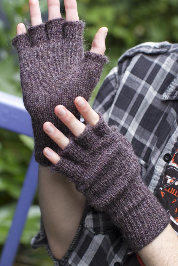 Knit Fingerless Gloves - Grape Bloom