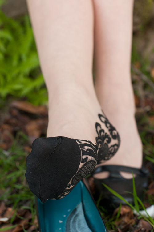 Sheer Baroque Cuban Heel Backseam Stockings – Sock Dreams