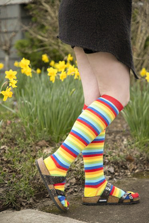 TOETOE Womens Striped Over The Knee Toe Socks - Black/White