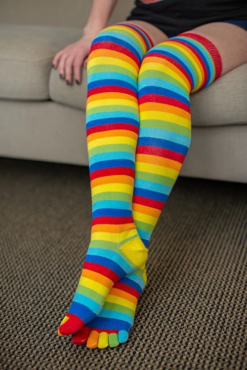 TOETOE Womens Striped Over The Knee Toe Socks - Black/White