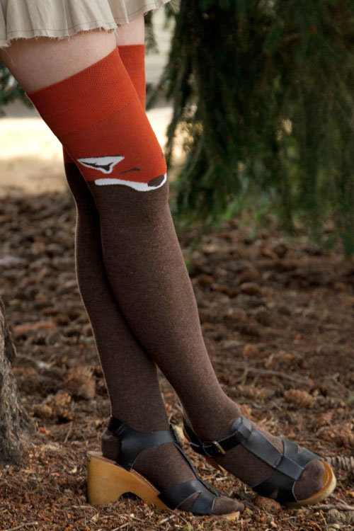 Textured tights with cute animal embroidery